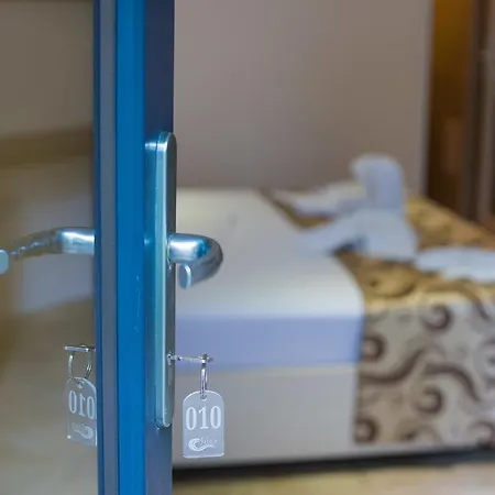Jijo's Otel 3*