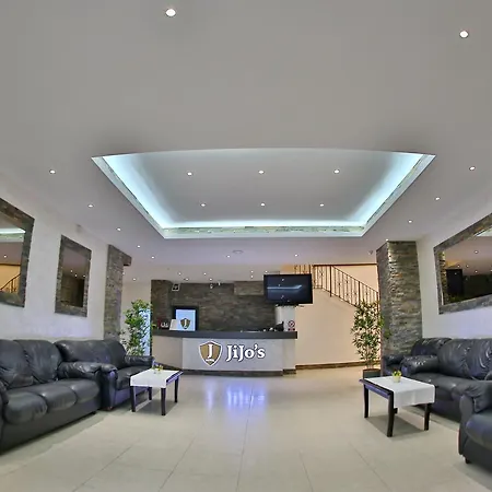 Jijo's Mamaia
