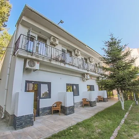 Hotel Jijo's 3*