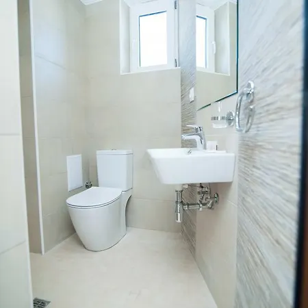 Jijo's Szálloda Mamaia